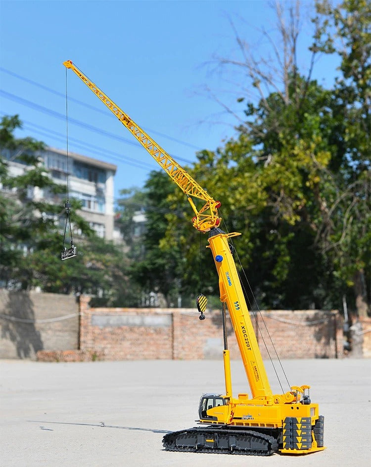 High Quality Original Factory 1:50 Xcmg Xgc220t Diecast Telescopic Boom Crawler Crane Model Alloy Engineering Hoist Model